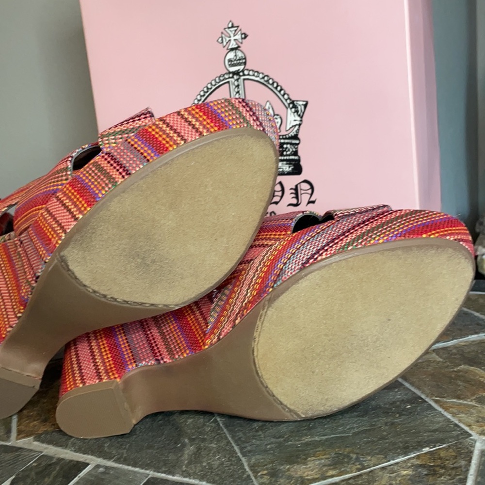 Crown Vintage Reservation Platform Wedge in Red Multistripe - Picture 6 of 10